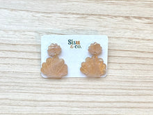 Load image into Gallery viewer, Sea Shell Dangles